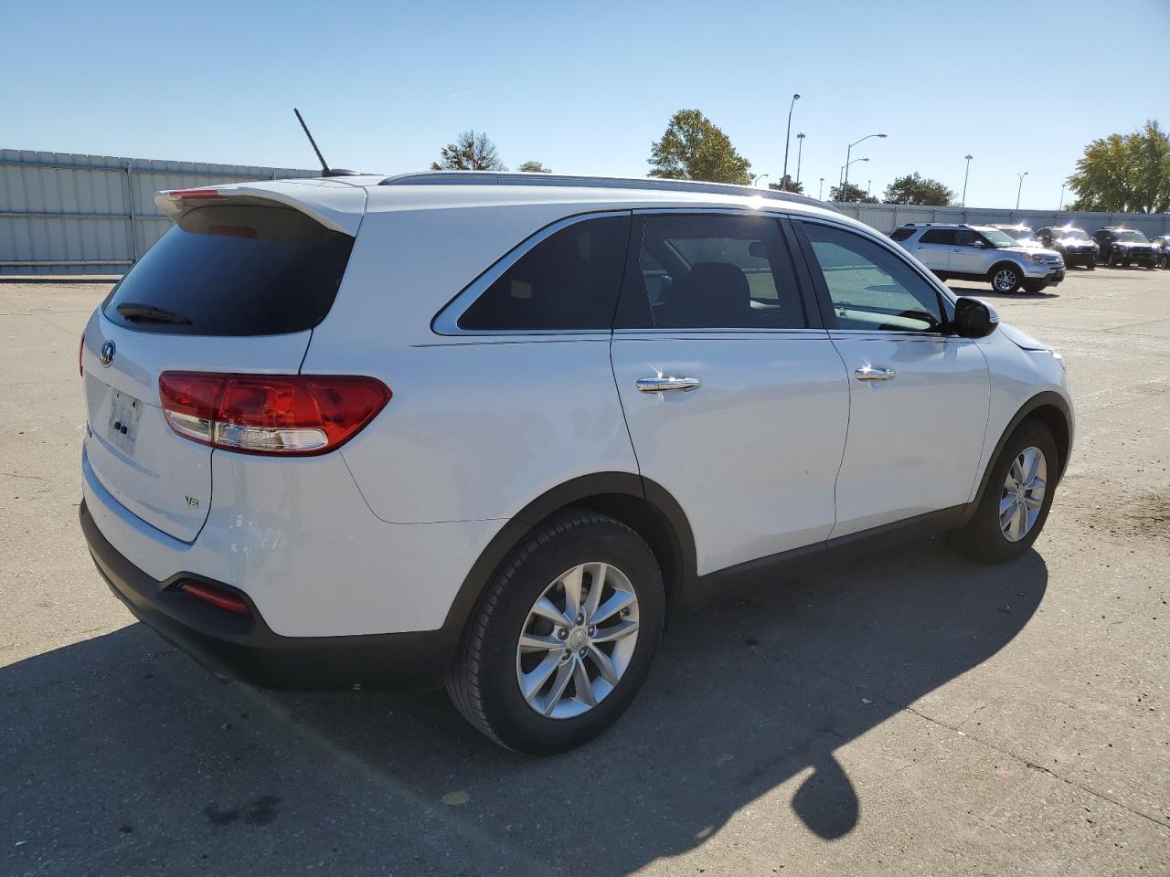 2017 Kia Sorento - Image 3