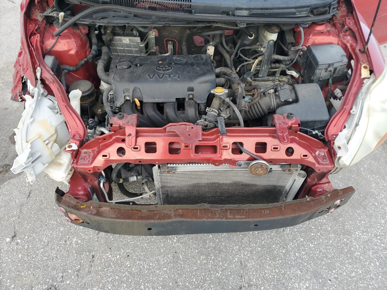 2011 Toyota Yaris - Image 11