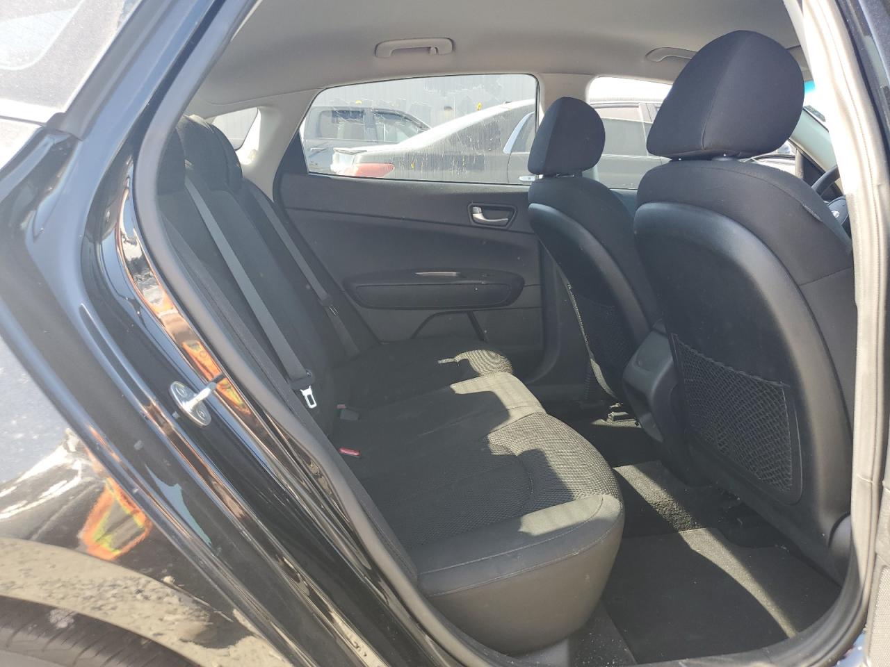 2019 Kia Optima - Image 10