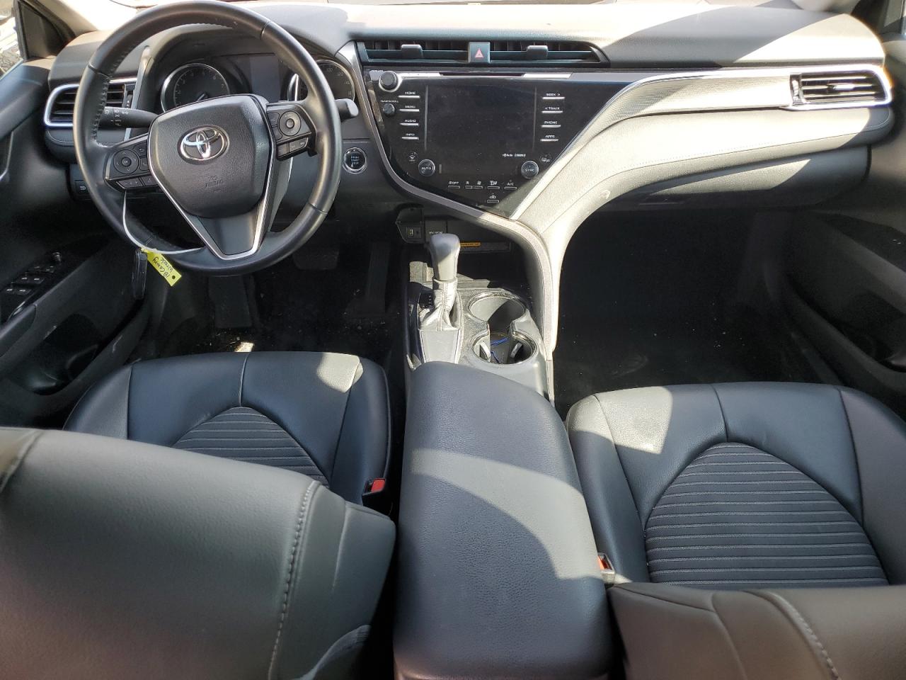 4T1B11HKXJU648226 2018 Toyota Camry L