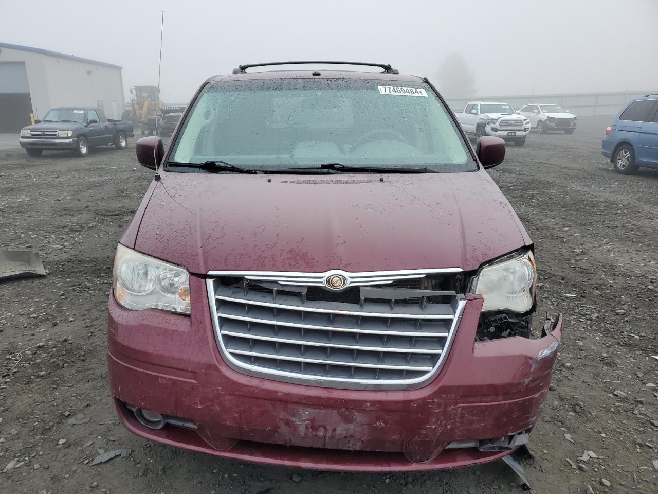 2008 Chrysler Town & Country - Image 5