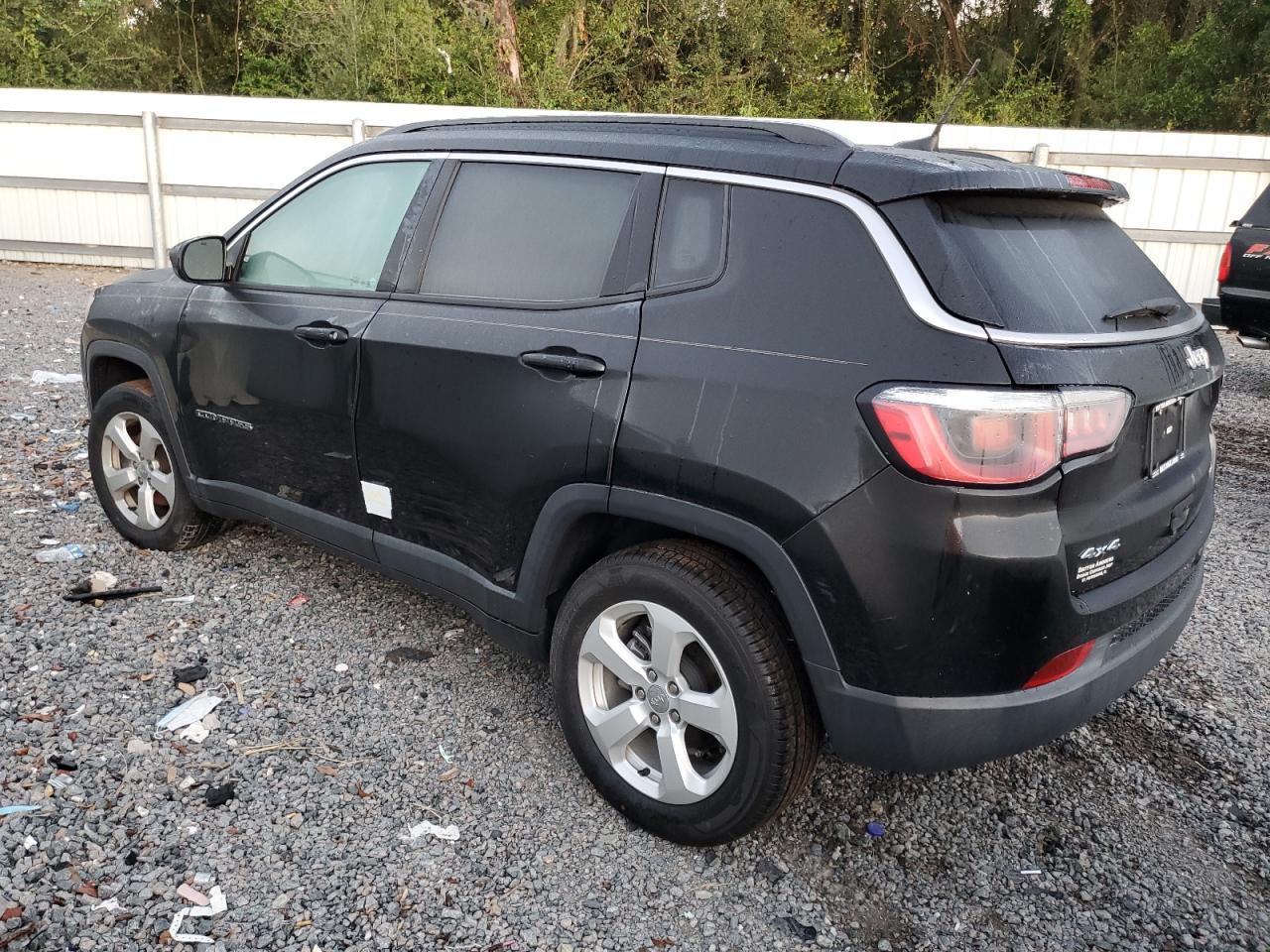 2018 Jeep Compass - Image 2