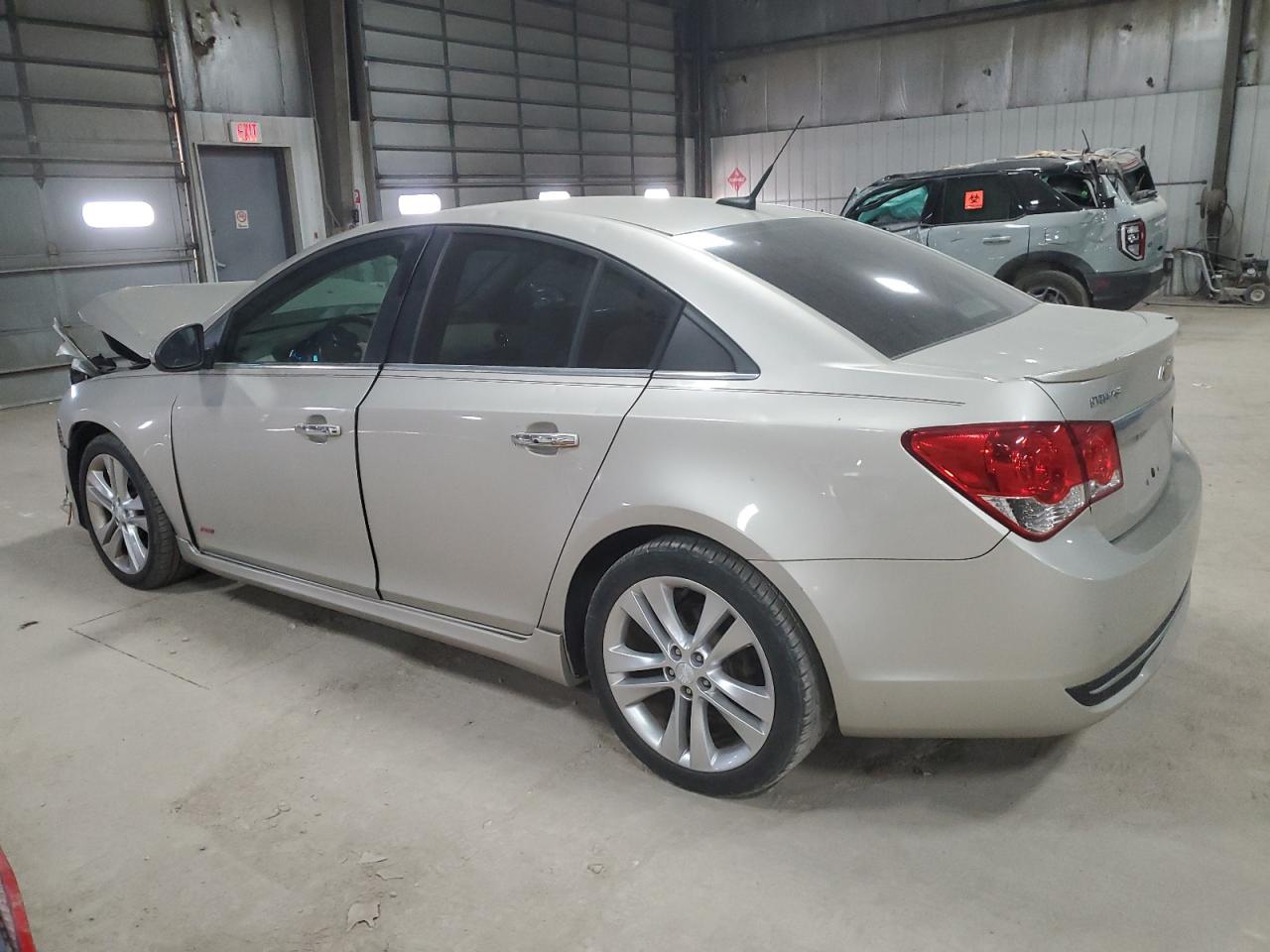 2013 Chevrolet Cruze - Image 2