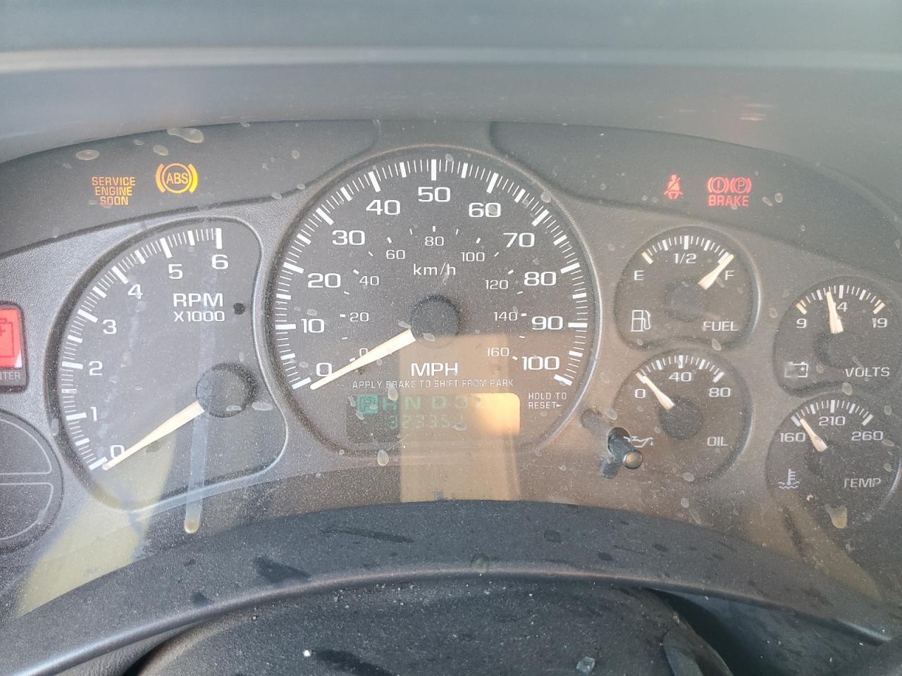 2002 Chevrolet Silverado - Image 9
