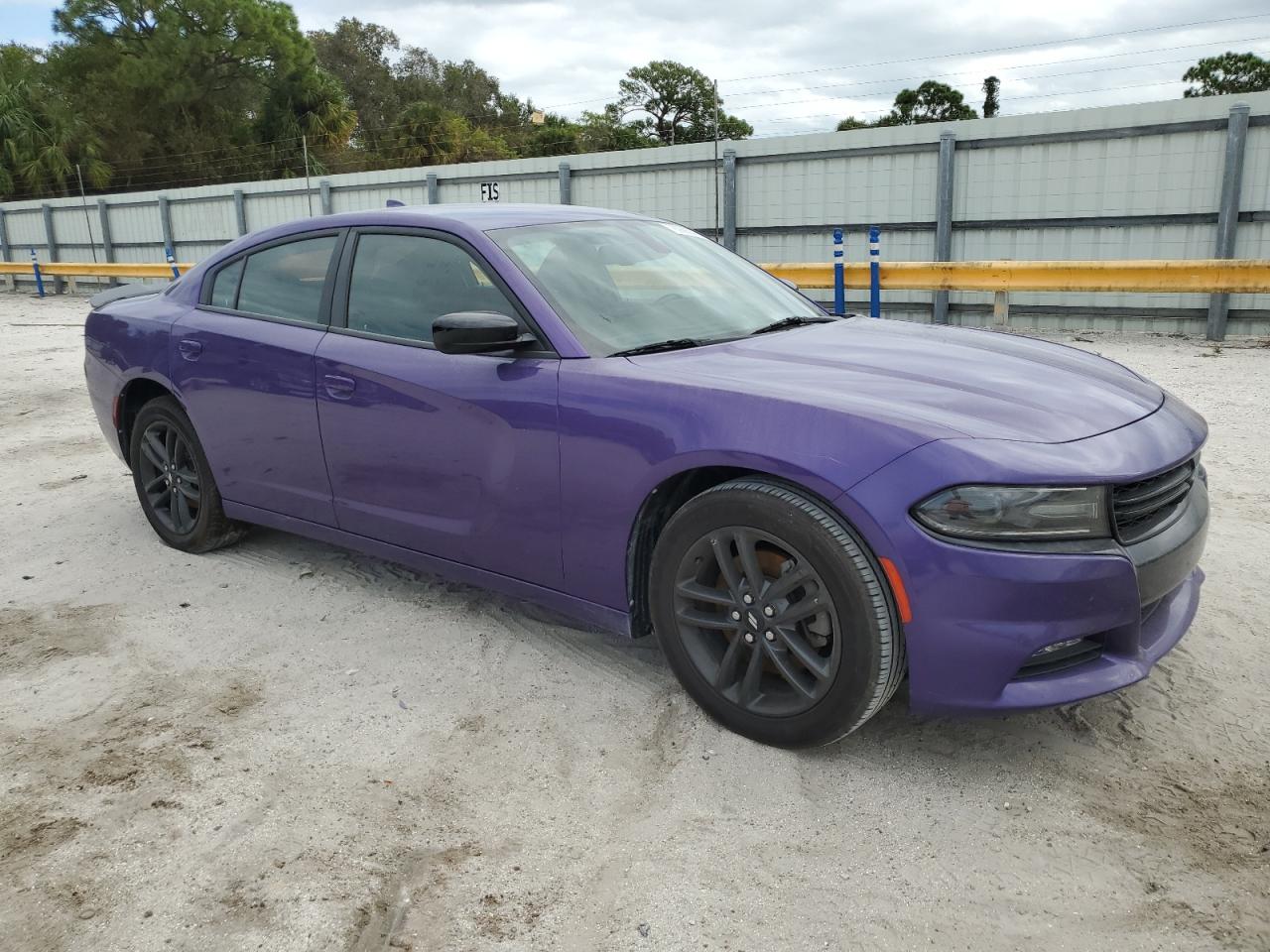 2019 Dodge Charger - Image 4