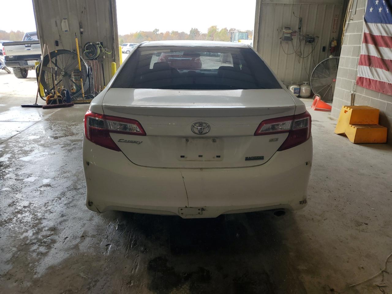 2014 Toyota Camry - Image 6