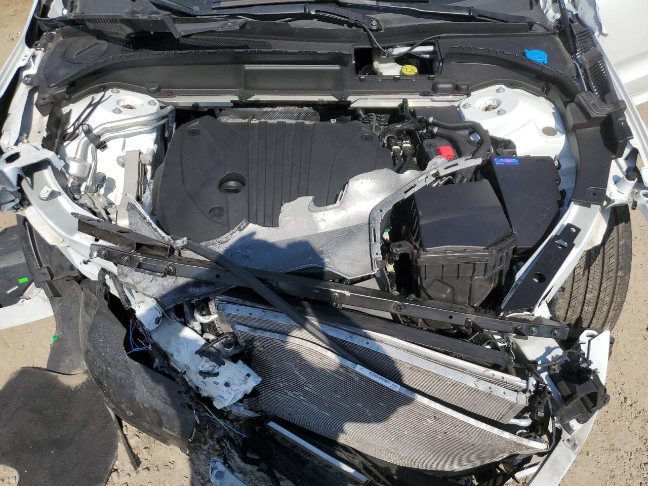 2022 Volvo Xc60 B5 R-Design VIN: YV4L12DM5N1003428 Lot: 74773004