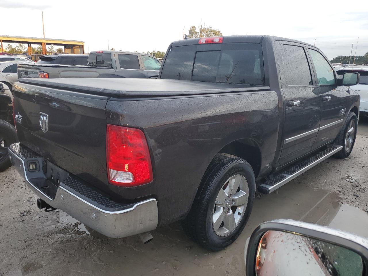 2016 RAM 1500 - Image 3