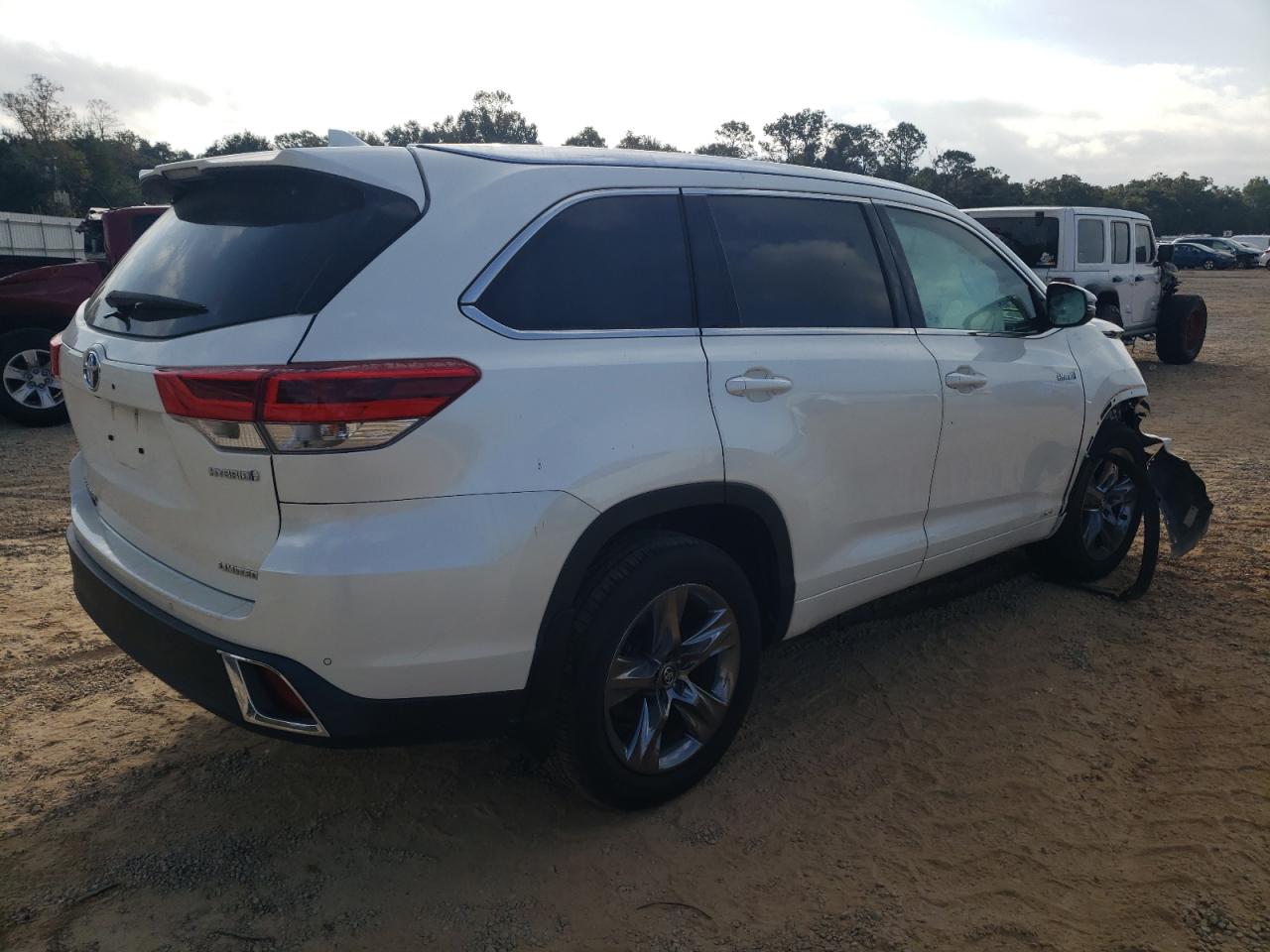 2019 Toyota Highlander - Image 3