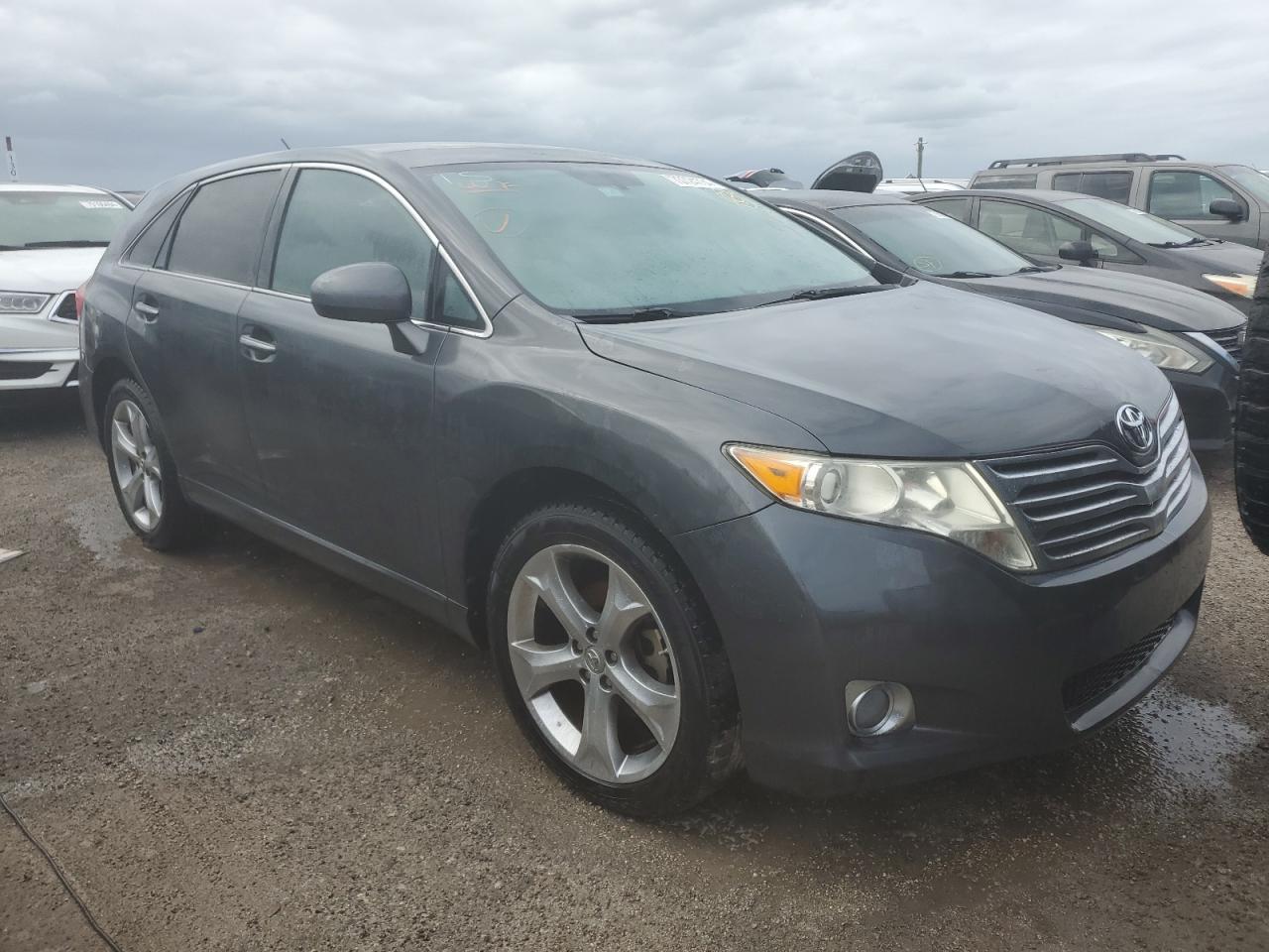 2011 Toyota Venza - Image 4