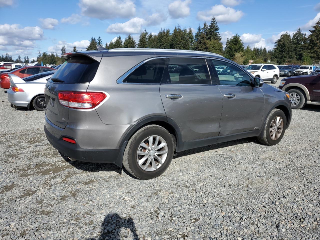 2016 Kia Sorento - Image 3