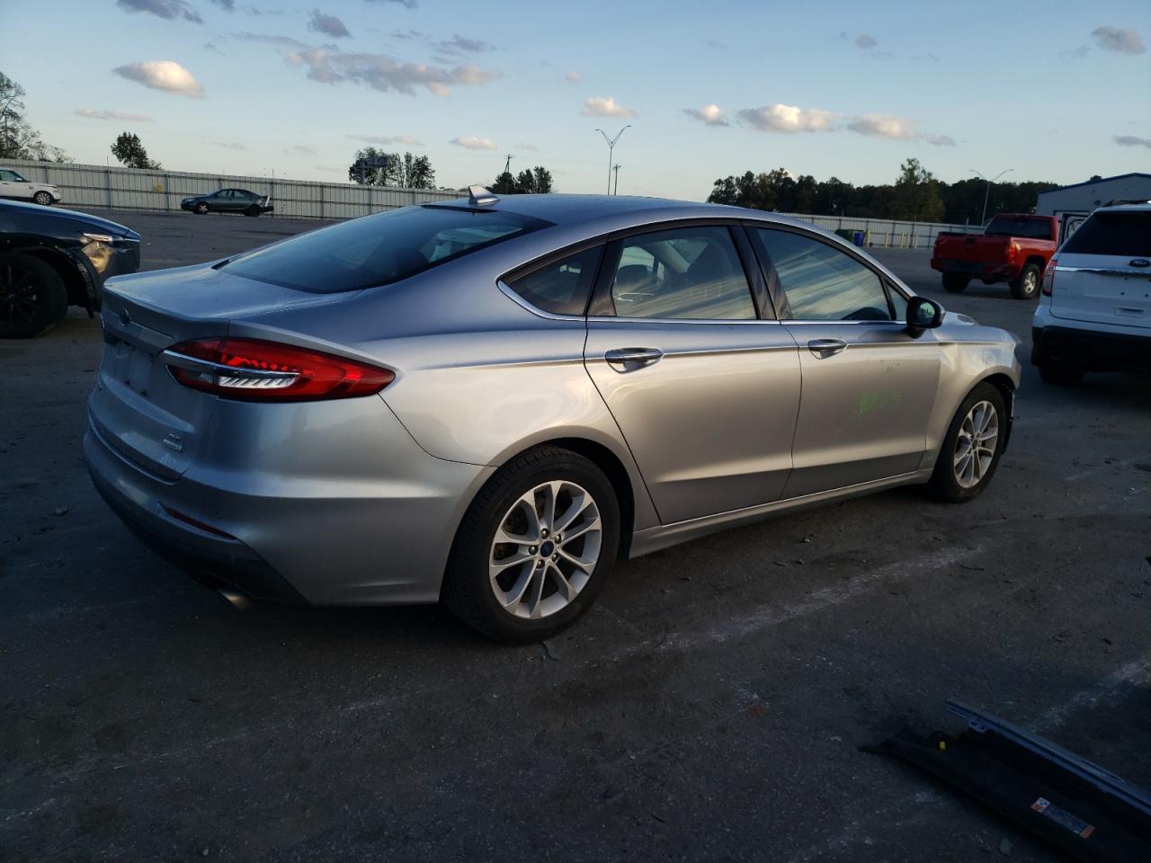 2020 Ford Fusion - Image 3