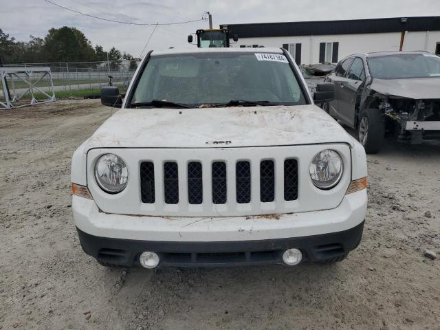  JEEP PATRIOT 2016 Белы