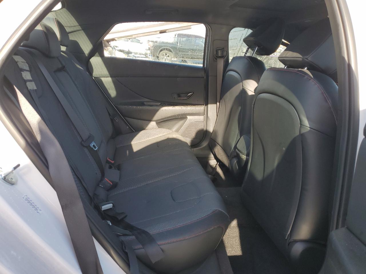 2023 Hyundai Elantra - Image 10