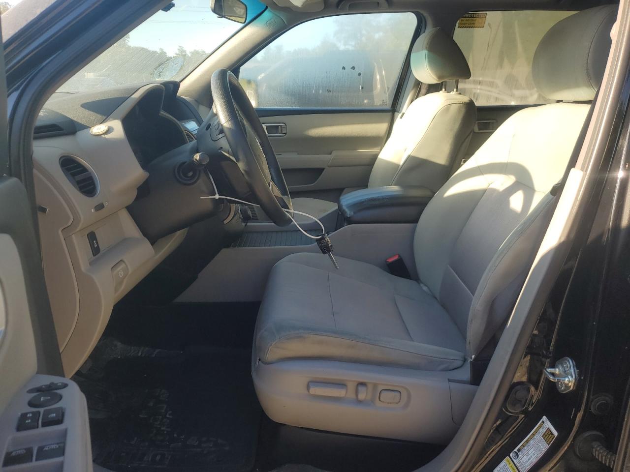 5FNYF4H32FB071234 2015 Honda Pilot Se