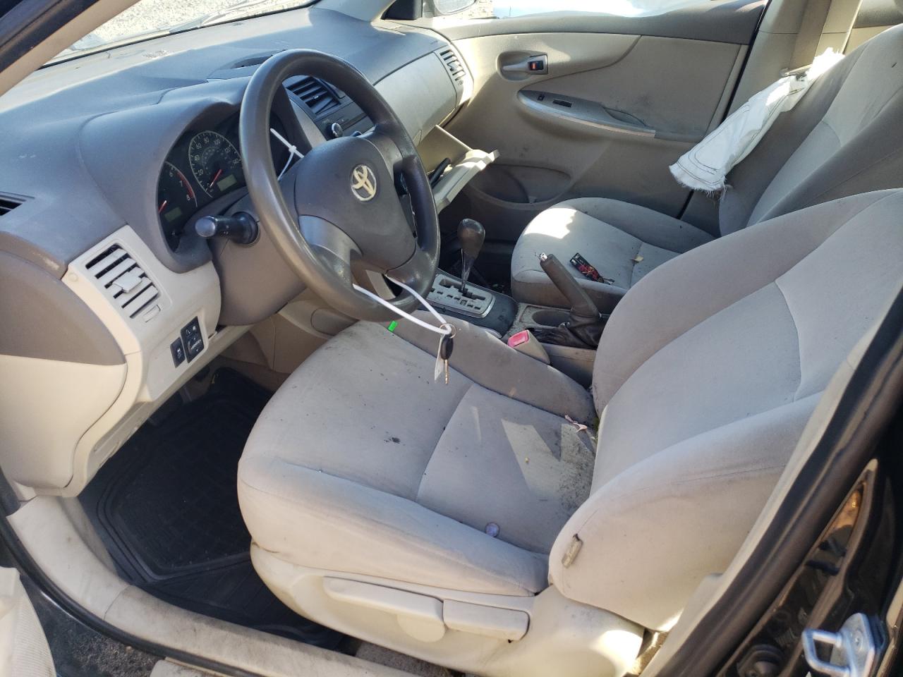 2010 Toyota Corolla - Image 7