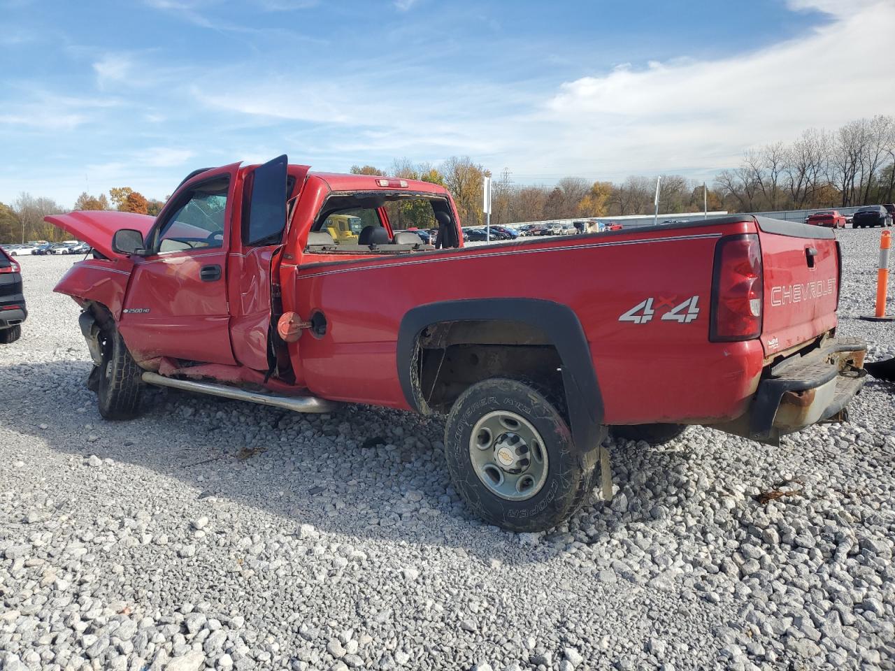 2005 Chevrolet Silverado - Image 2