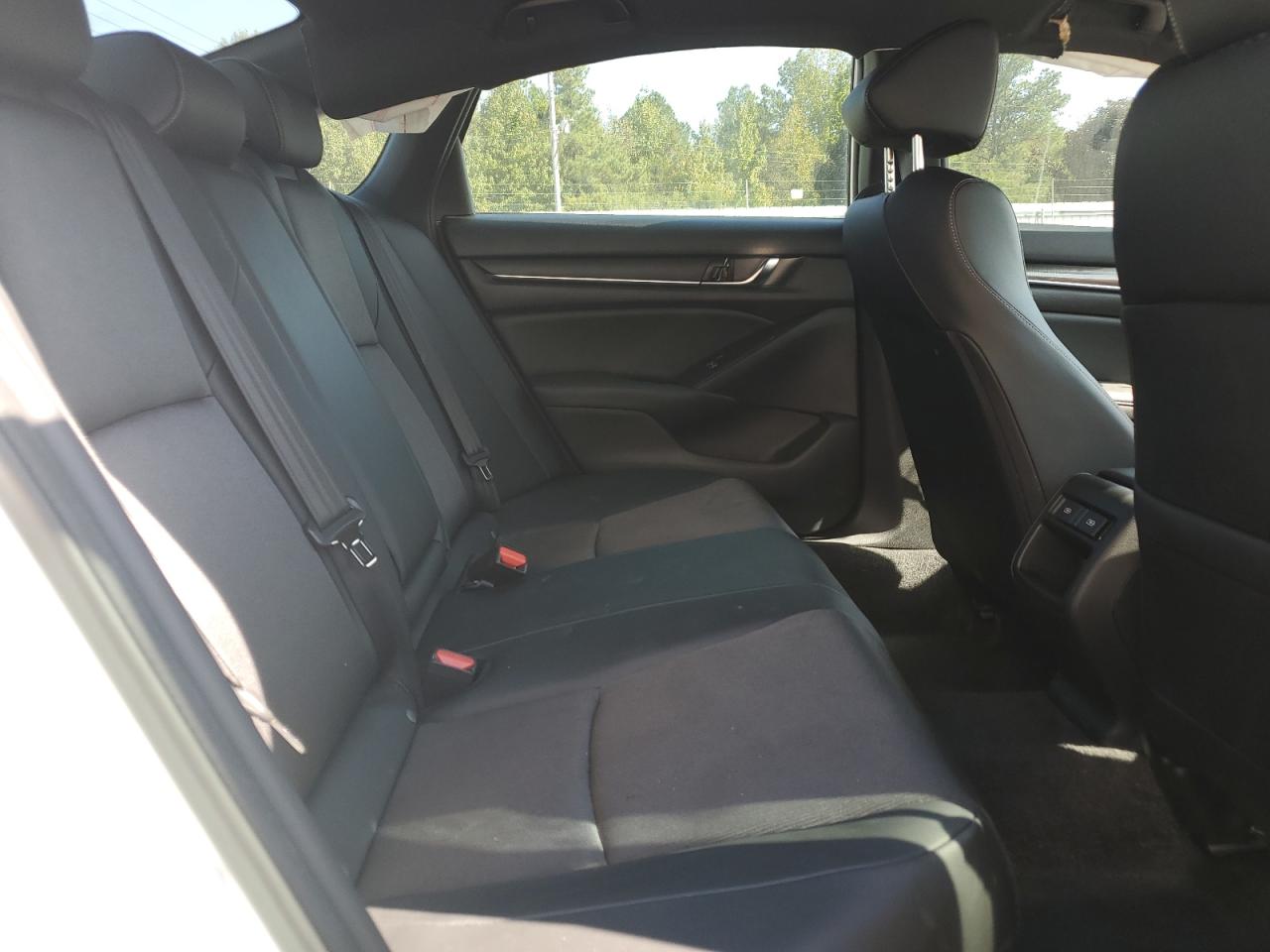 2022 Honda Accord Sport VIN: 1HGCV1F36NA065587 Lot: 74784864