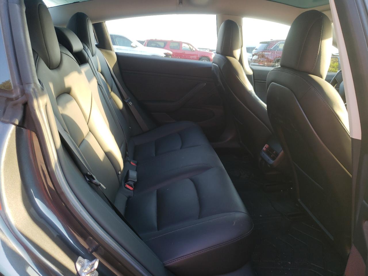 5YJ3E1EA5JF039644 2018 Tesla Model 3