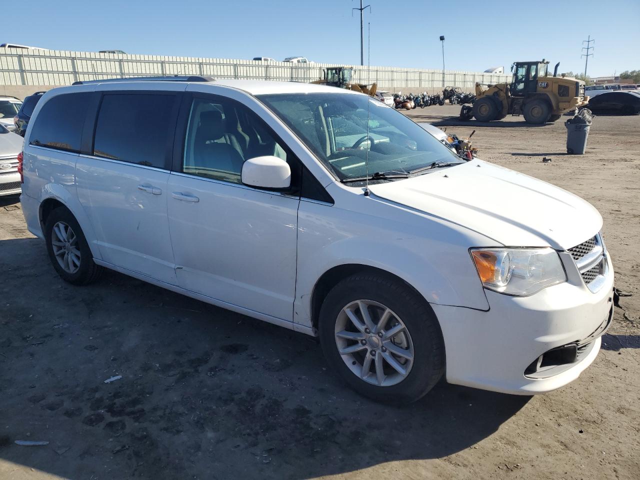 2019 Dodge Caravan - Image 4