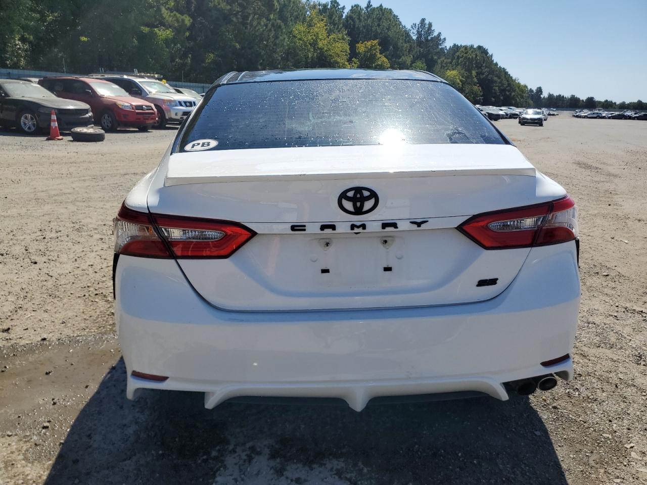 2018 Toyota Camry L VIN: 4T1B11HK4JU072116 Lot: 74133684