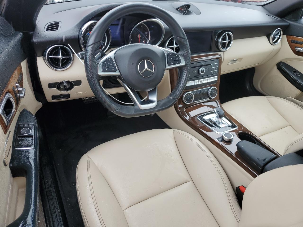 WDDPK3JA2KF163191 2019 Mercedes-Benz Slc 300