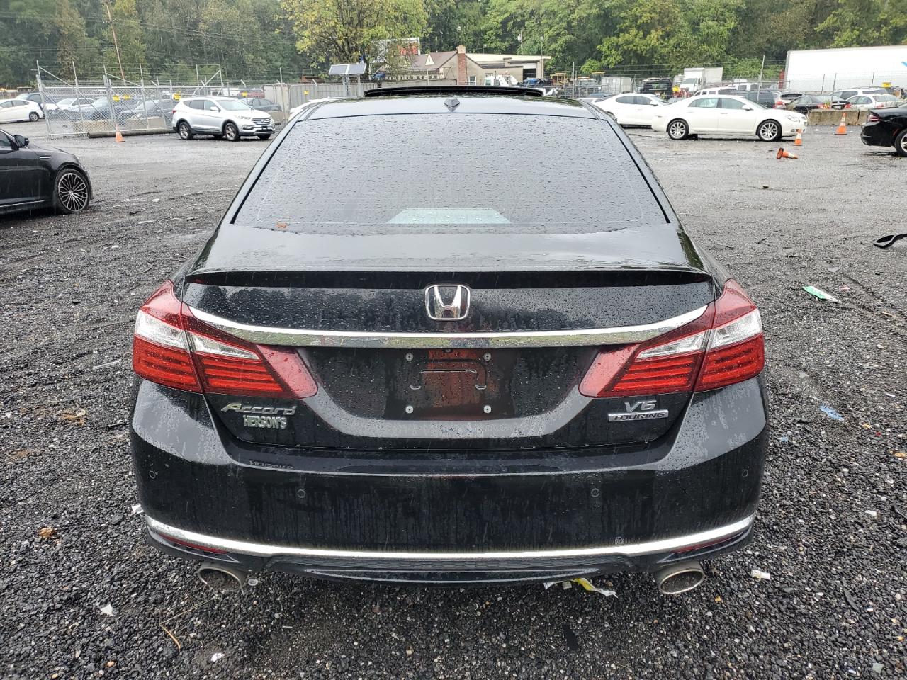 1HGCR3F93GA012515 2016 Honda Accord Touring