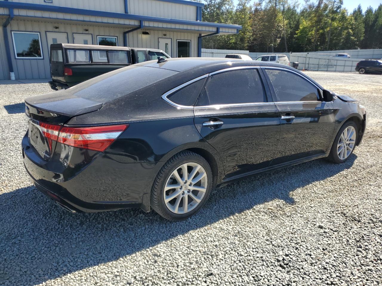 2014 Toyota Avalon - Image 3