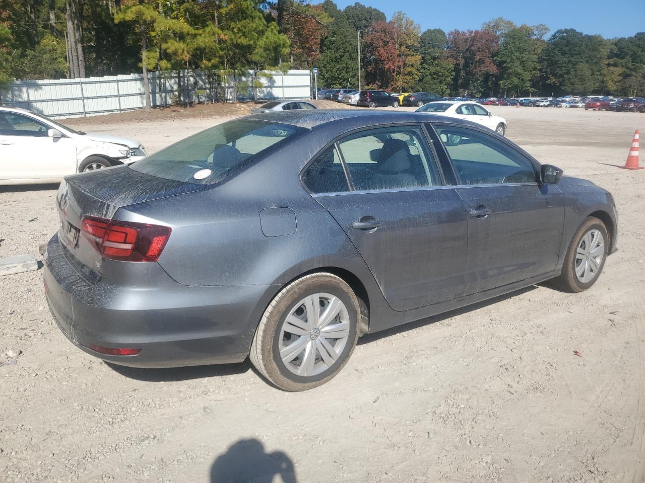 2017 Volkswagen Jetta - Image 3