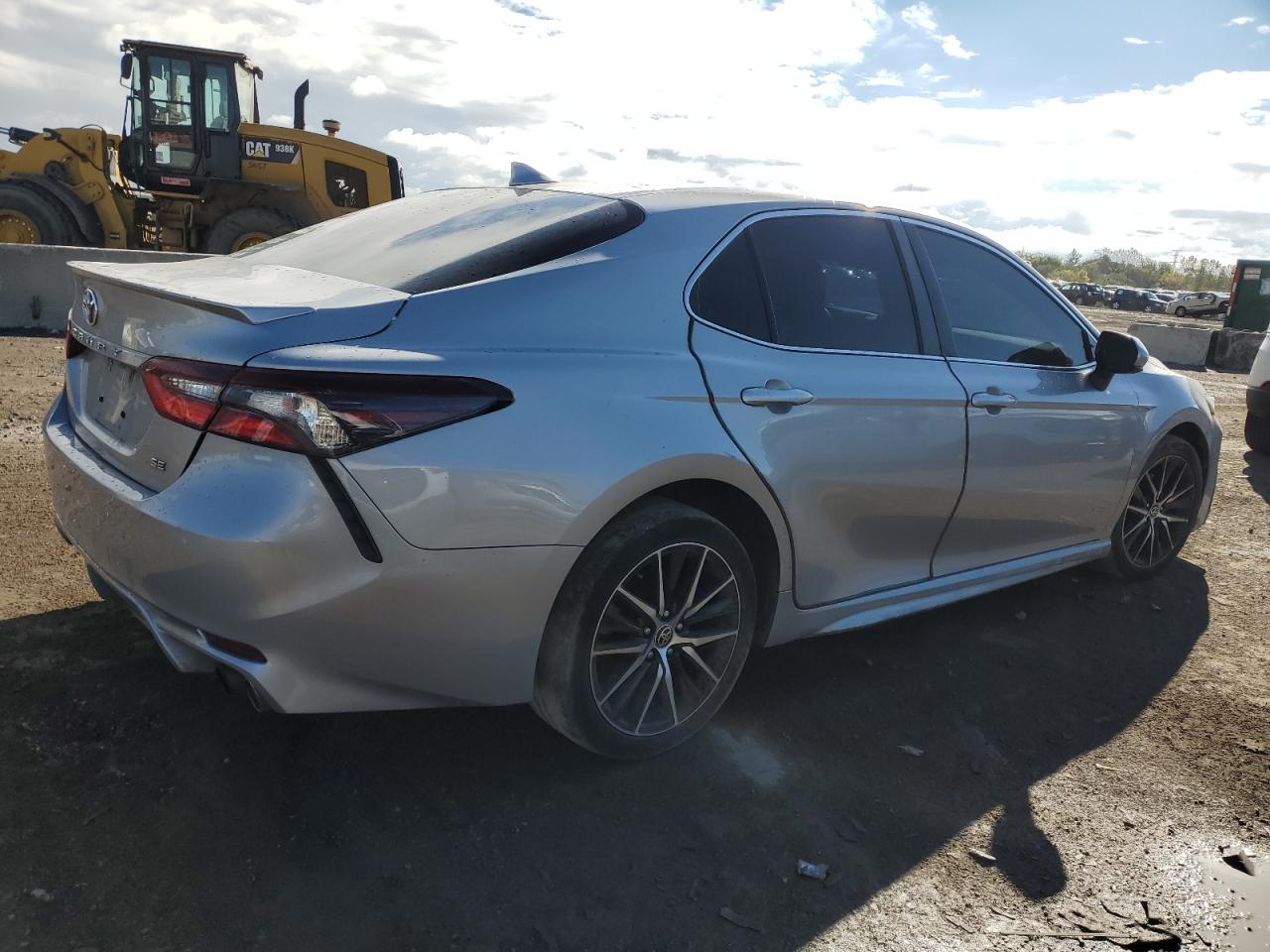 2021 Toyota Camry - Image 3