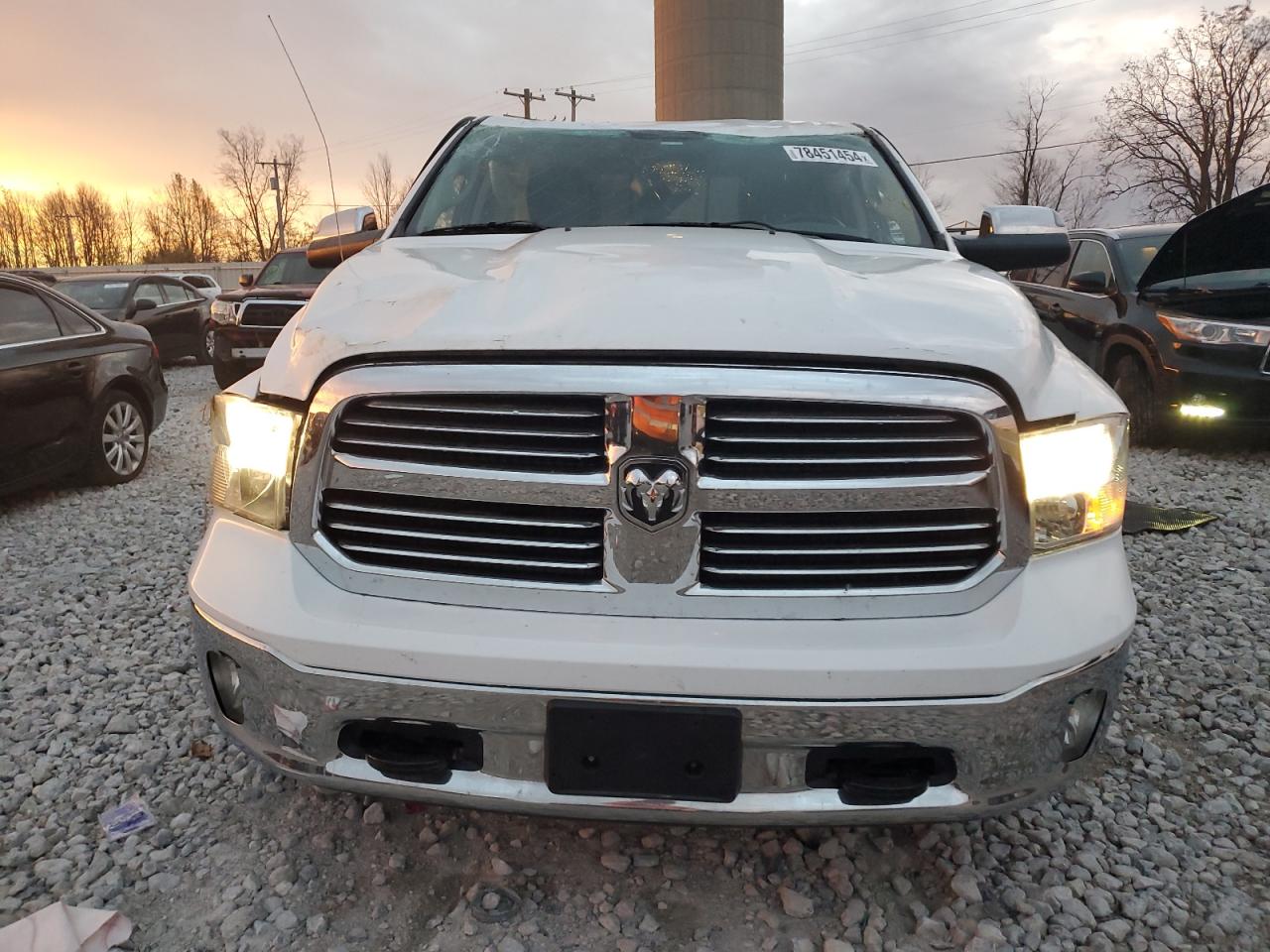 2015 RAM 1500 - Image 5