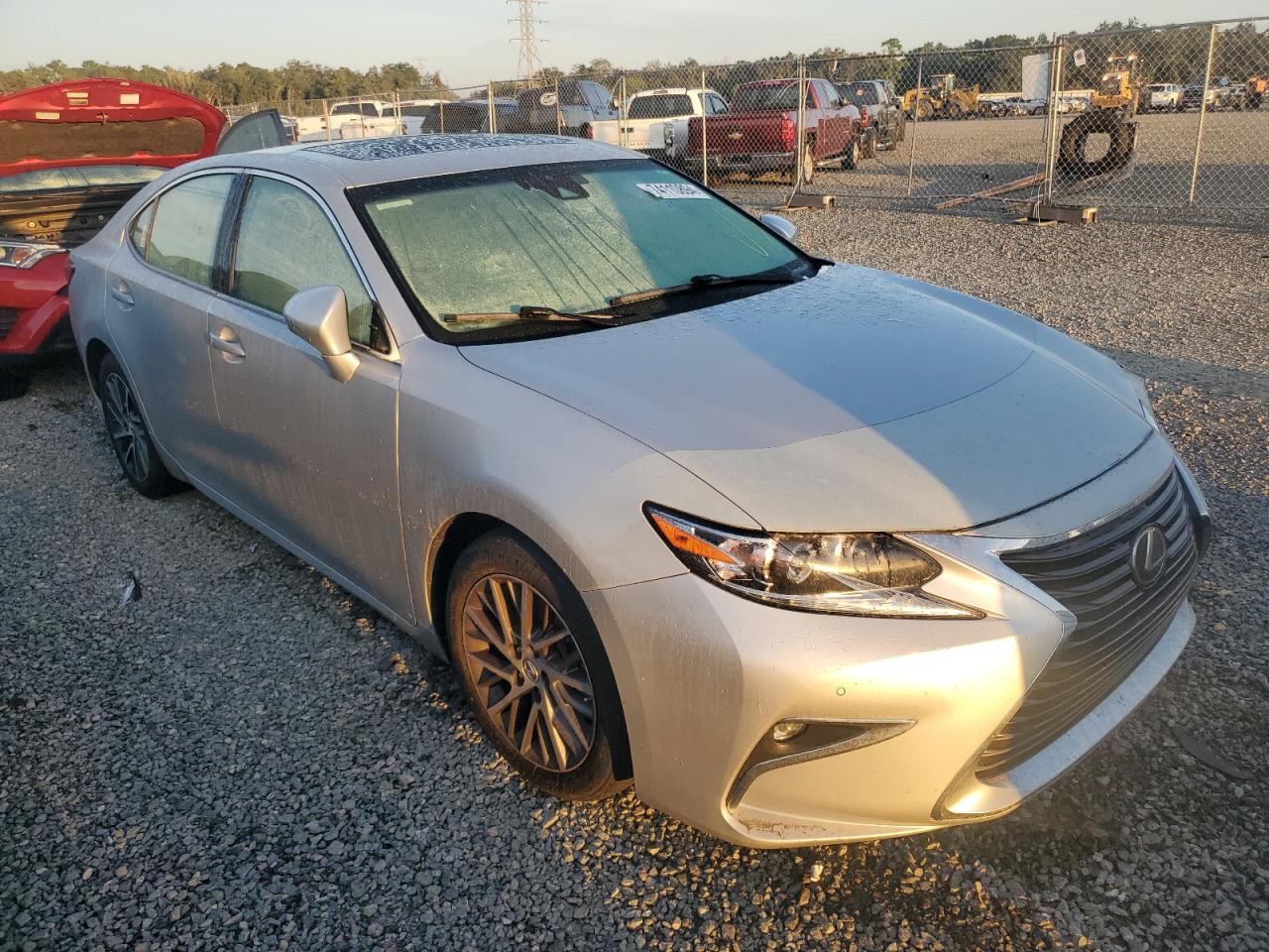 VIN 58ABK1GG4HU038948 2017 LEXUS ES350 no.4