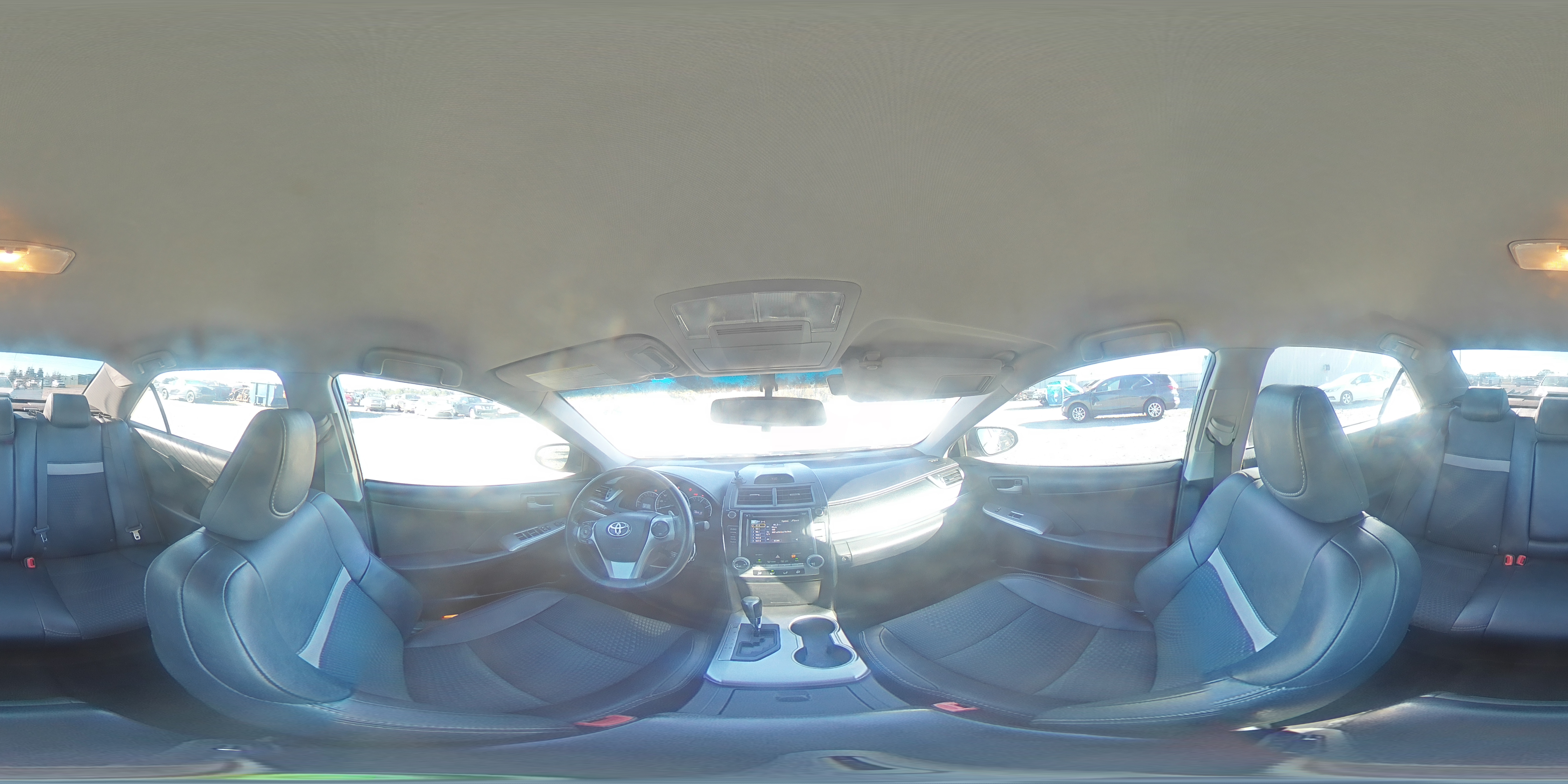 2013 Toyota Camry - Image 14