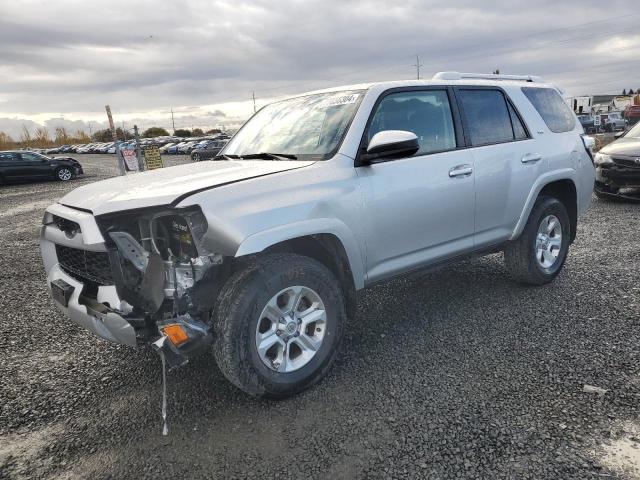  TOYOTA 4RUNNER 2017 Srebrny