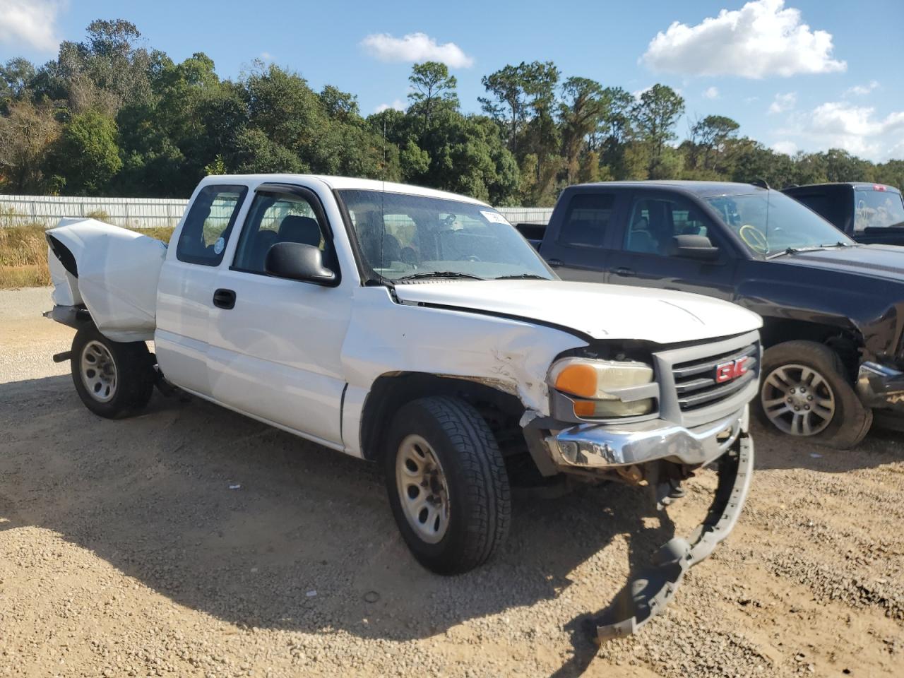 2006 GMC Sierra - Image 4