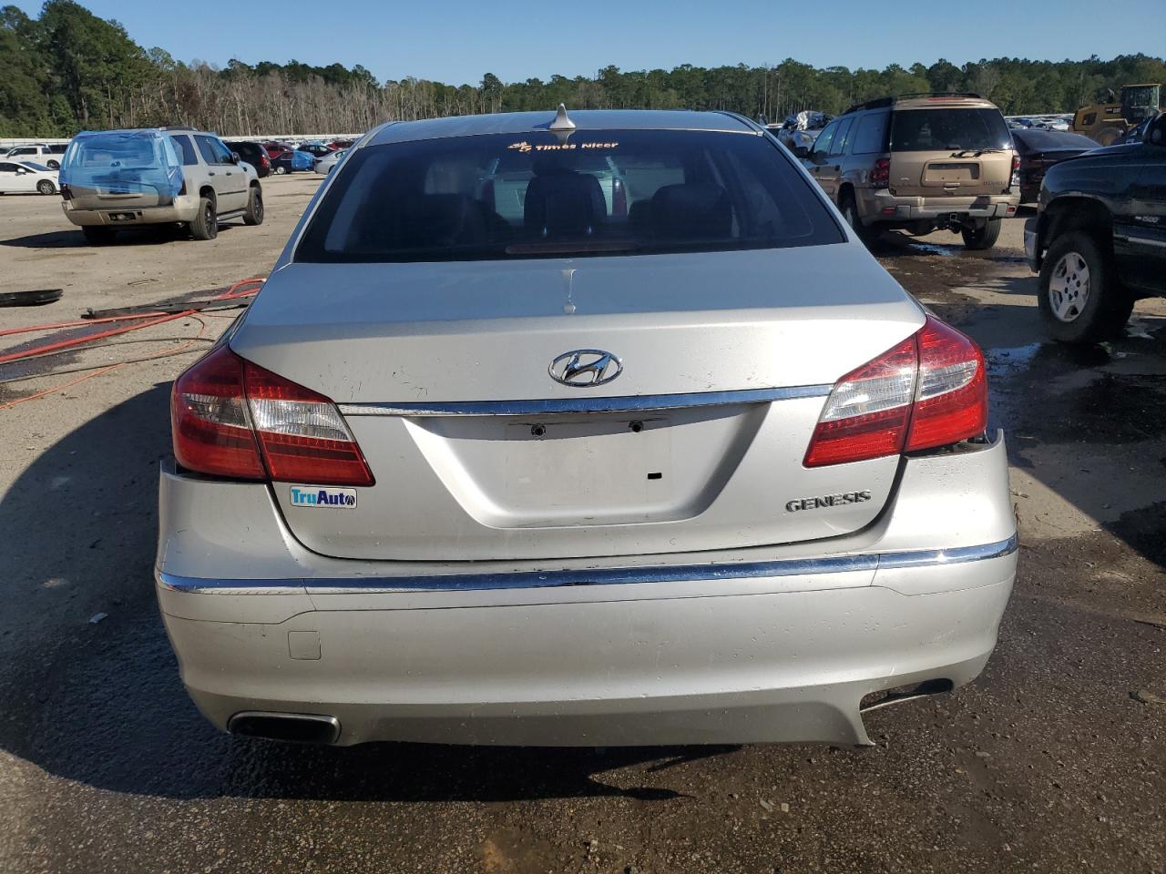 2013 Hyundai Genesis 3.8L VIN: KMHGC4DD1DU242512 Lot: 75006114