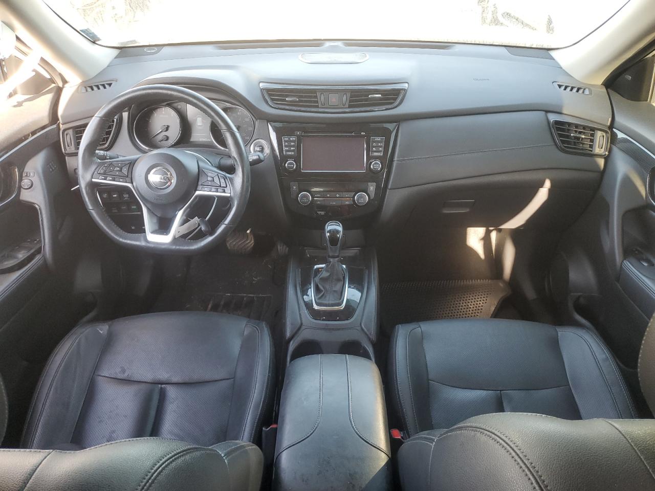 2017 Nissan Rogue - Image 8