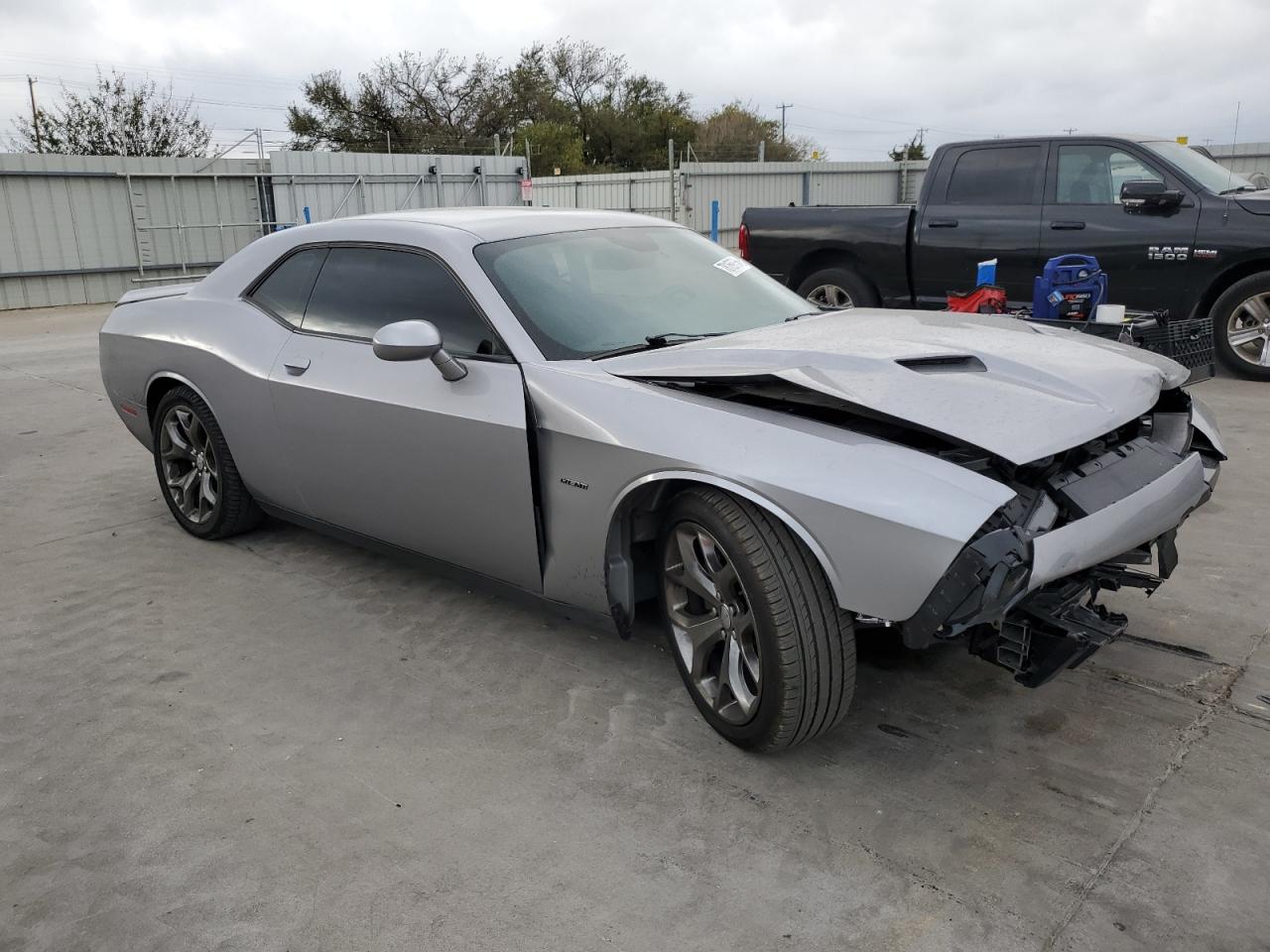 VIN 2C3CDZBT6GH113166 2016 DODGE CHALLENGER no.4