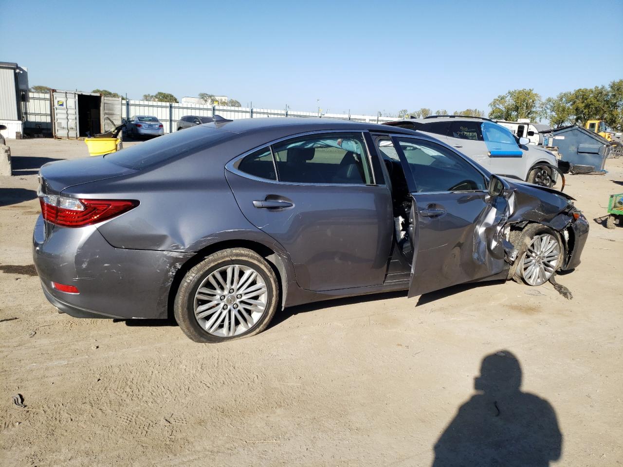2013 Lexus ES - Image 3