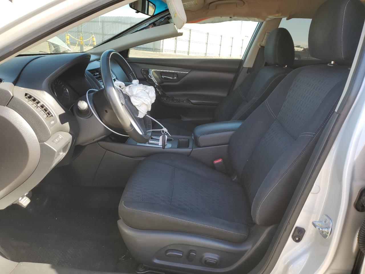 2017 Nissan Altima - Image 7