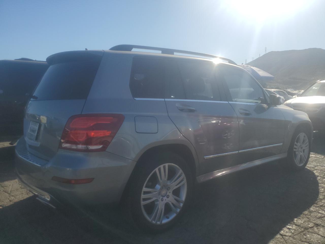 VIN WDCGG5HB7FG438358 2015 MERCEDES-BENZ GLK-CLASS no.3