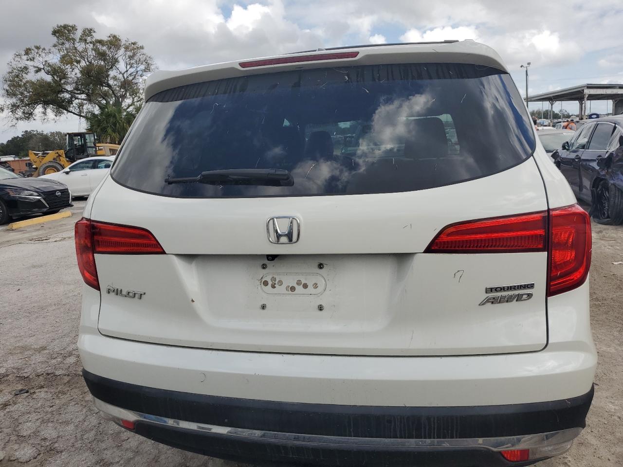 5FNYF6H96GB040196 2016 Honda Pilot Touring