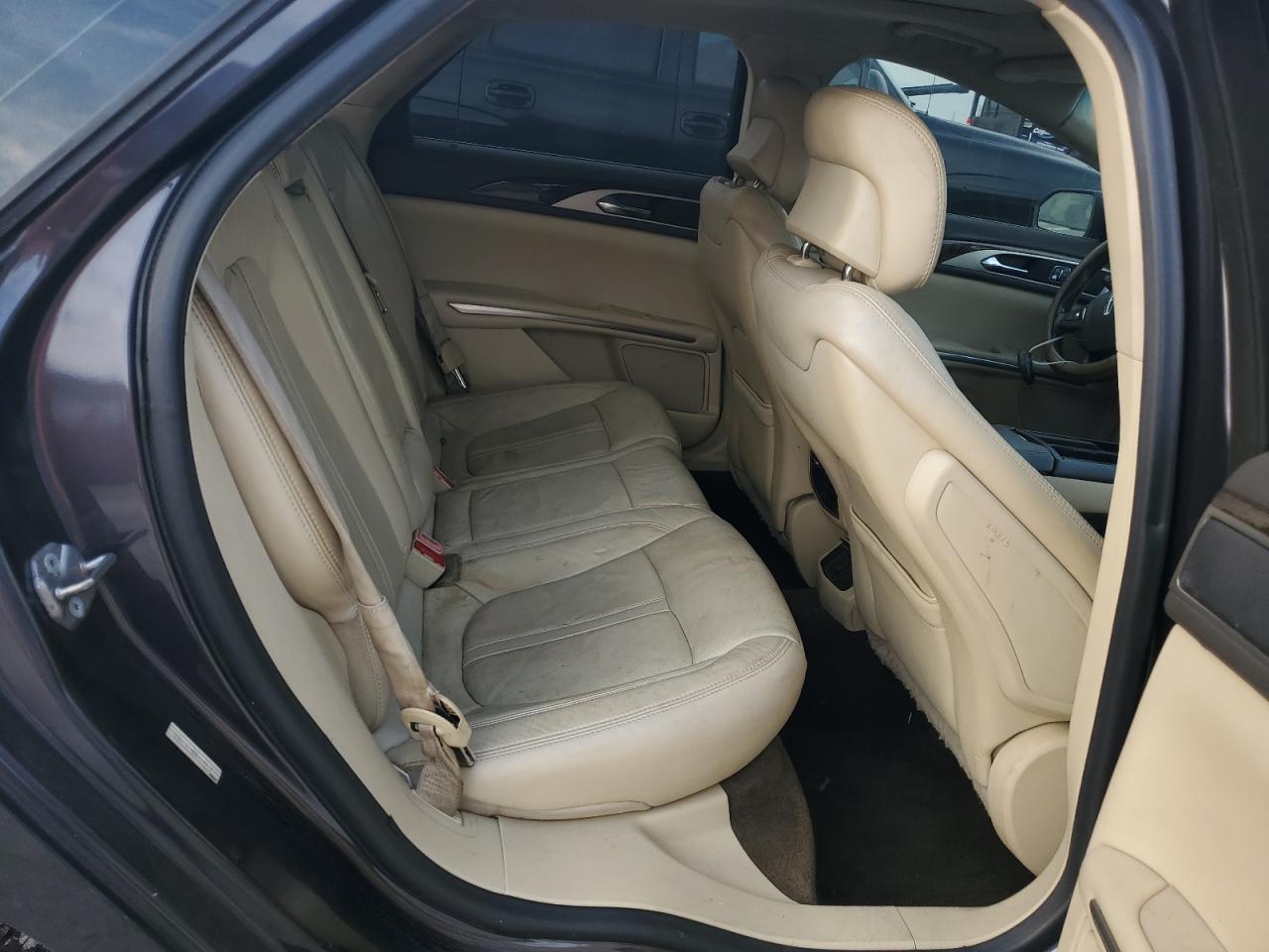 2014 Lincoln MKZ - Image 10