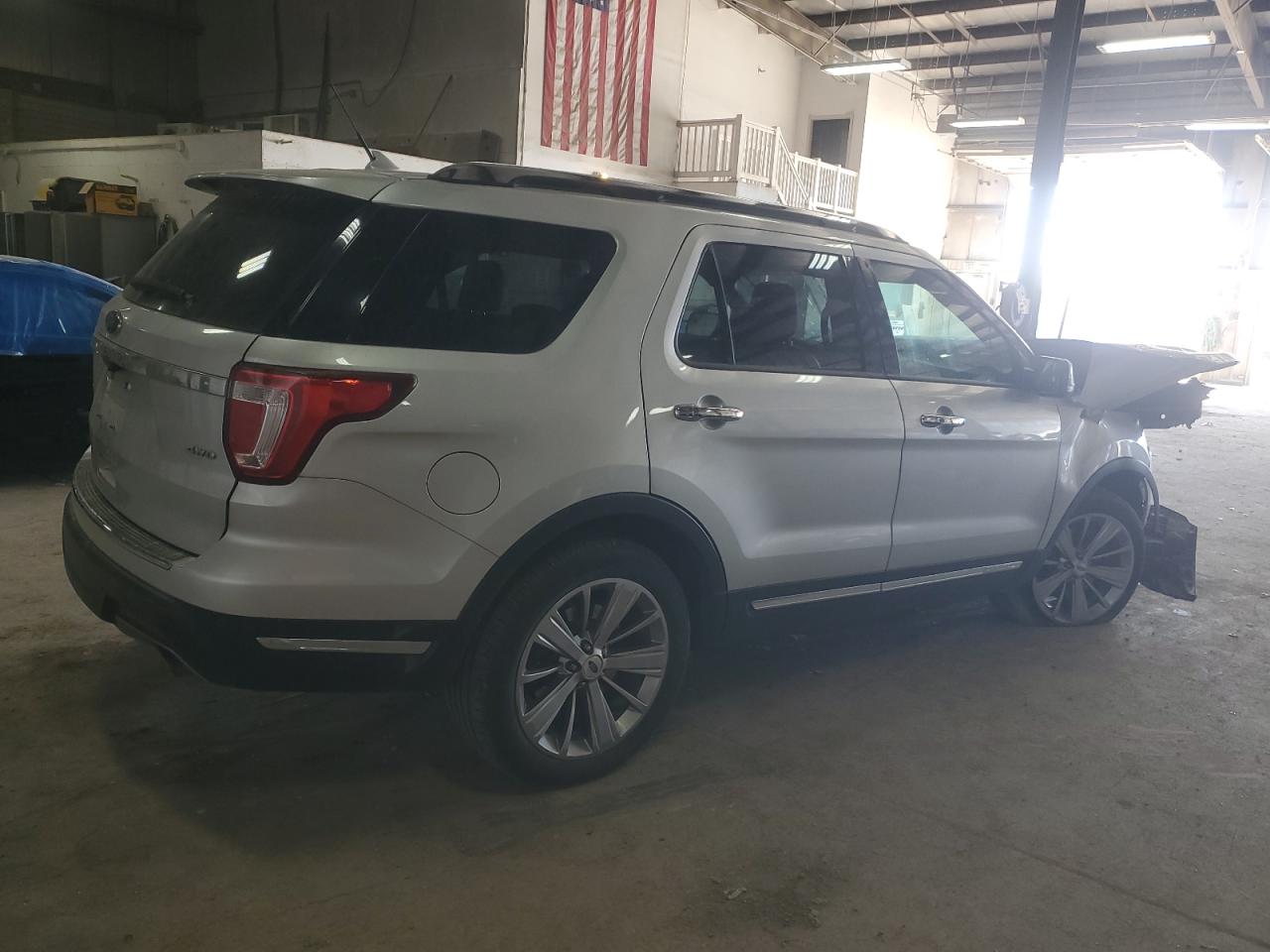 VIN 1FM5K8F85JGB33613 2018 FORD EXPLORER no.3