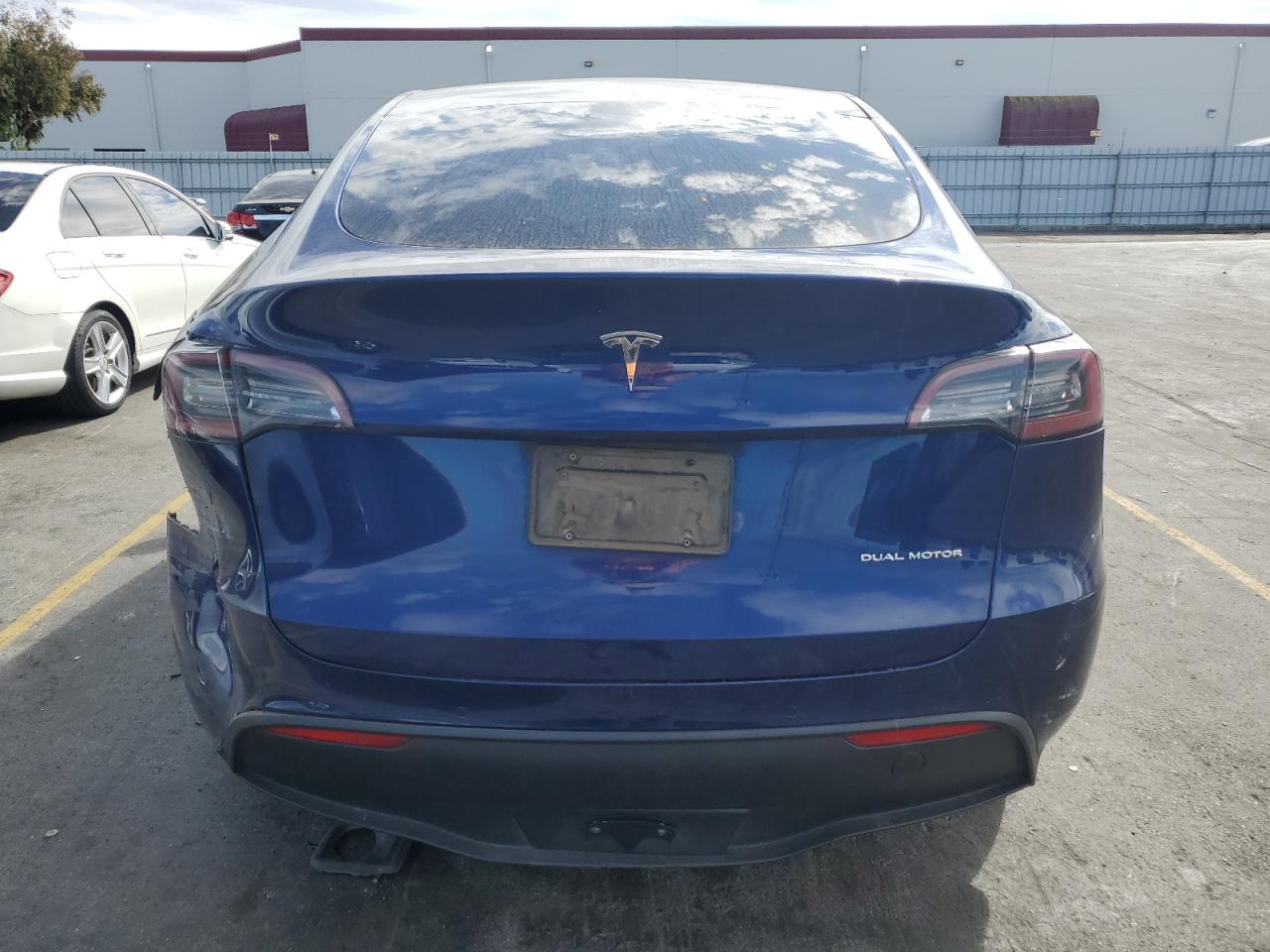 2020 Tesla Model Y VIN: 5YJYGDEEXLF006243 Lot: 75625764