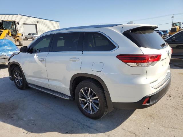  TOYOTA HIGHLANDER 2017 Белый