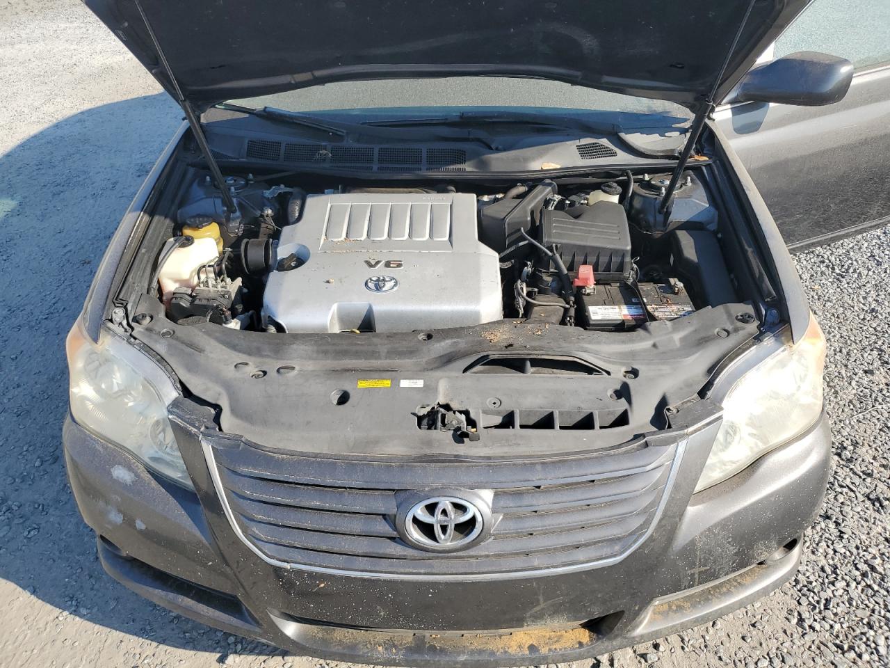 2010 Toyota Avalon - Image 12