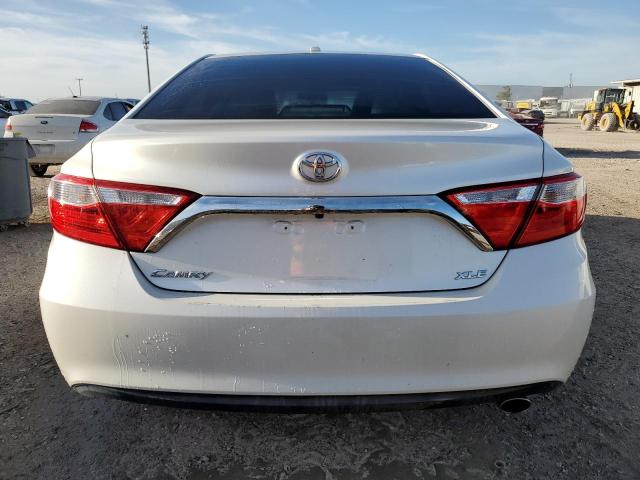  TOYOTA CAMRY 2015 Белы