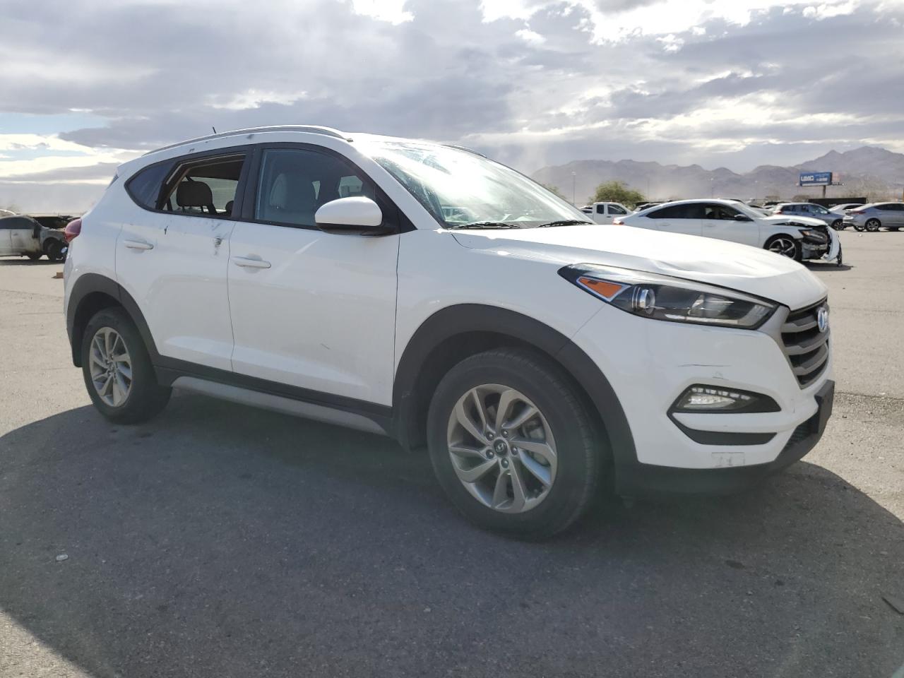 2017 Hyundai Tucson - Image 4