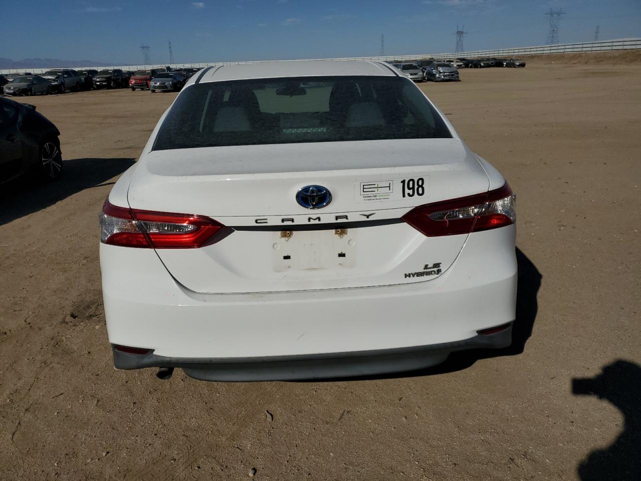 2018 Toyota Camry Le VIN: 4T1B31HK5JU500530 Lot: 72373044